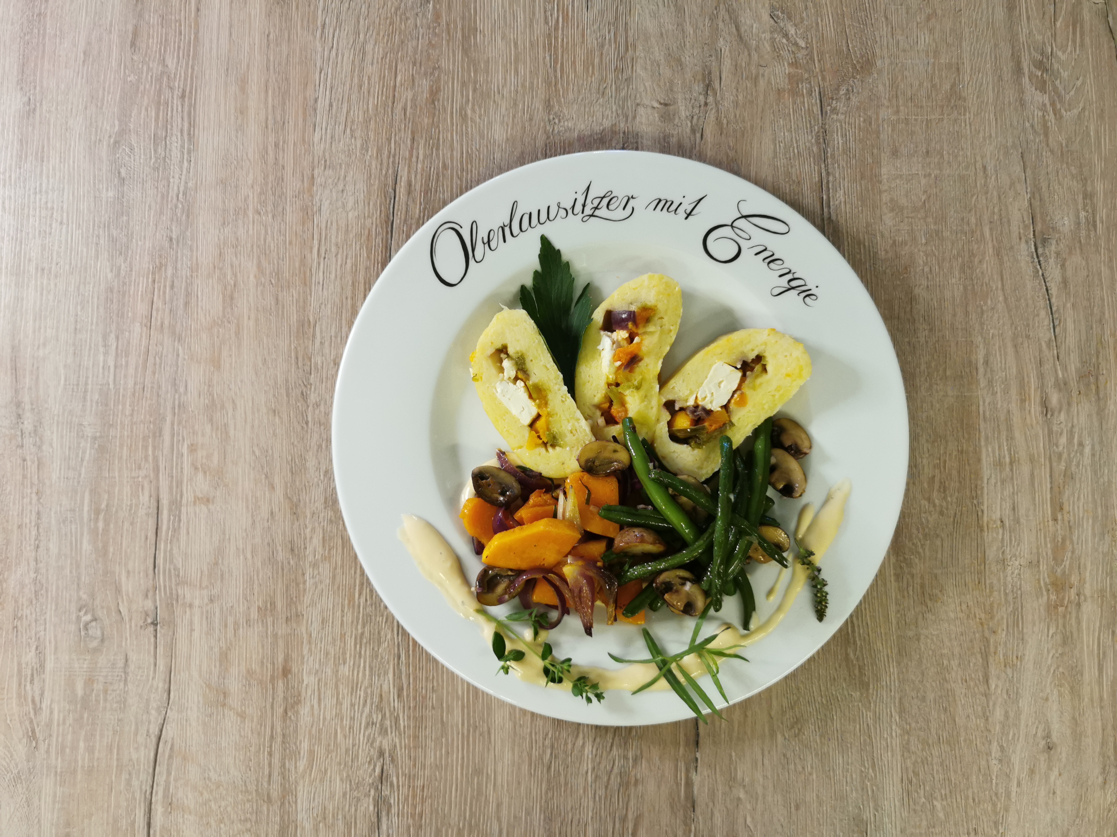 Oktober - Kartoffelroulade mit Gemüse der Saison
